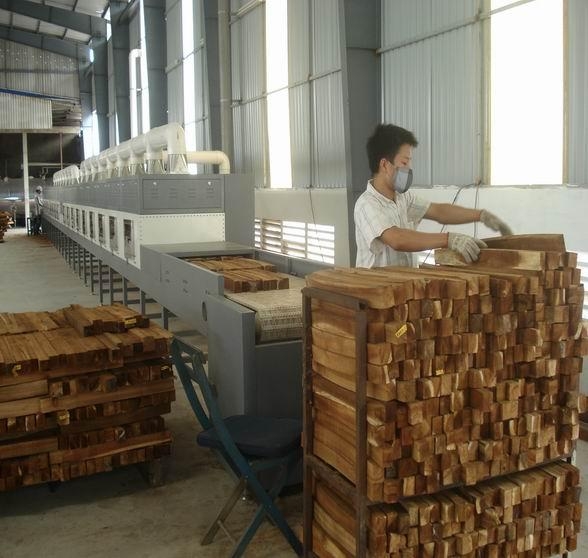 Industrial Microwave Drying for Wood